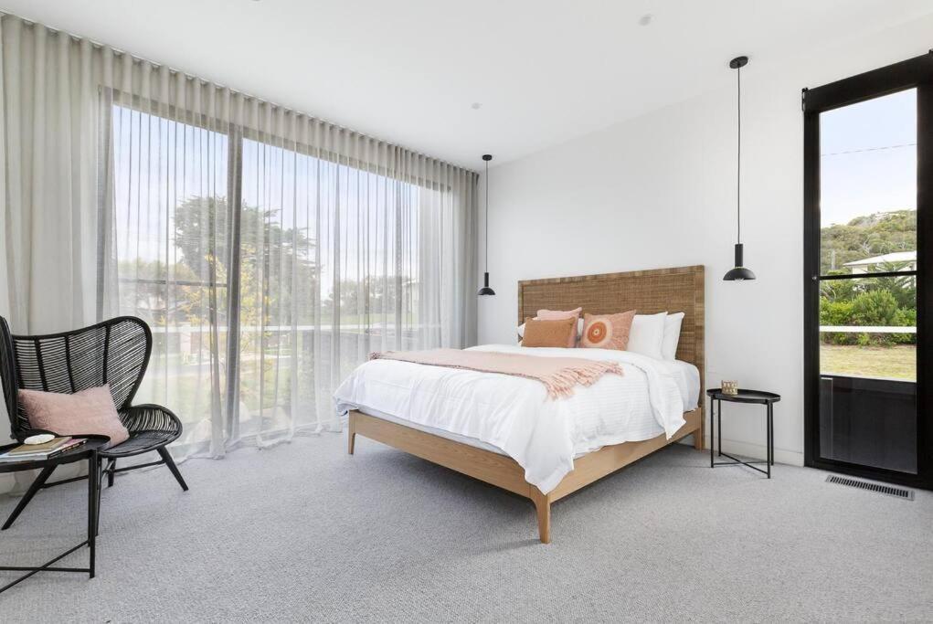 Kirks On Park - Brand New Luxury Home, Great Location Соренто Екстериор снимка