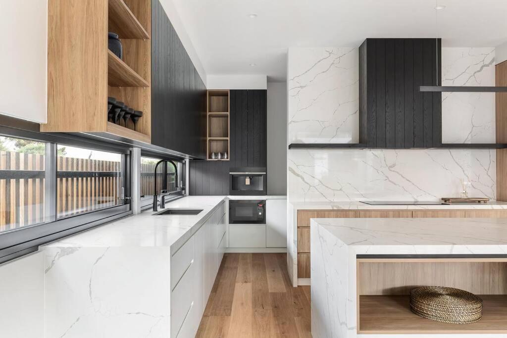 Kirks On Park - Brand New Luxury Home, Great Location Соренто Екстериор снимка