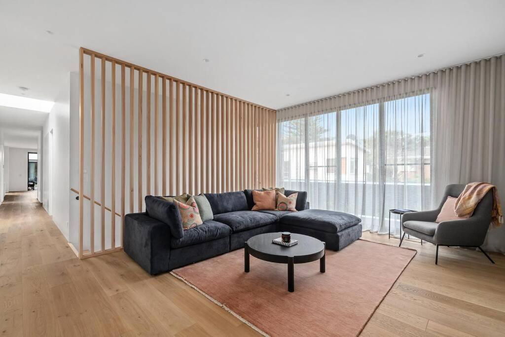 Kirks On Park - Brand New Luxury Home, Great Location Соренто Екстериор снимка